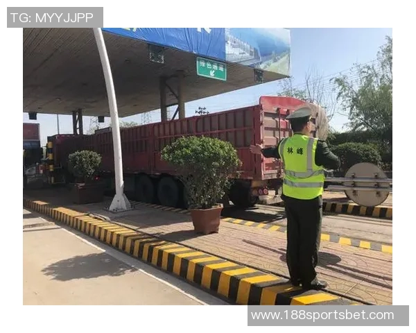 携手并肩感谢每一位为泰山队呐喊助威的12人继续奋战的决心与信念